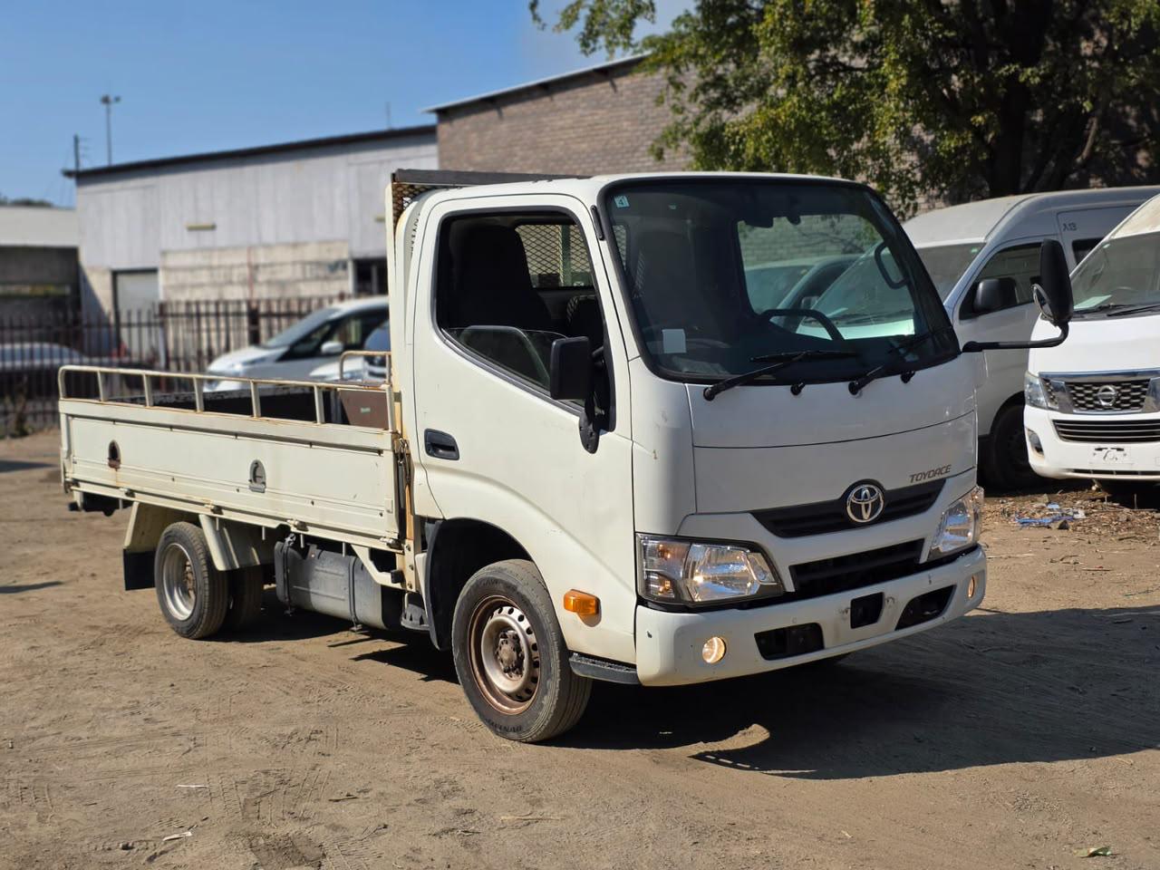 Toyota Toyoace Truck